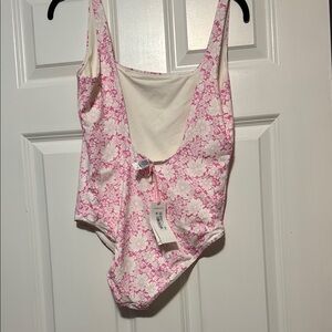 Floral Pink One Piece vineyard vines NWT